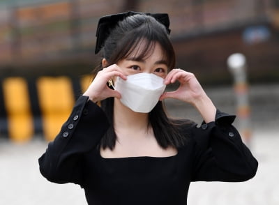 [TEN 포토] 소주연 '앙증맞은 볼하트'