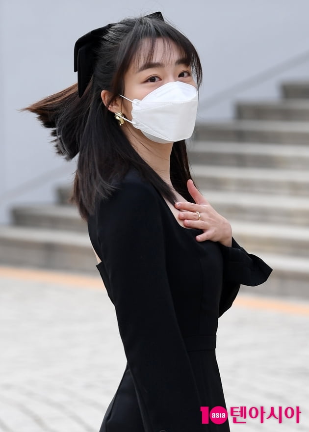 [TEN 포토] 소주연 '뒤돌아 보면 심쿵'