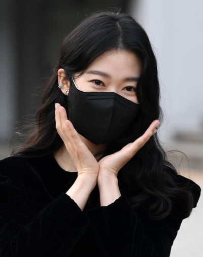 [TEN 포토] 정이서 '방송국에 핀 꽃 한송이'