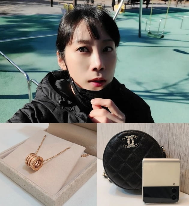 걸그룹 쥬얼리 출신 조민아(위)가 공개한 선물/ 사진=인스타그램 캡처