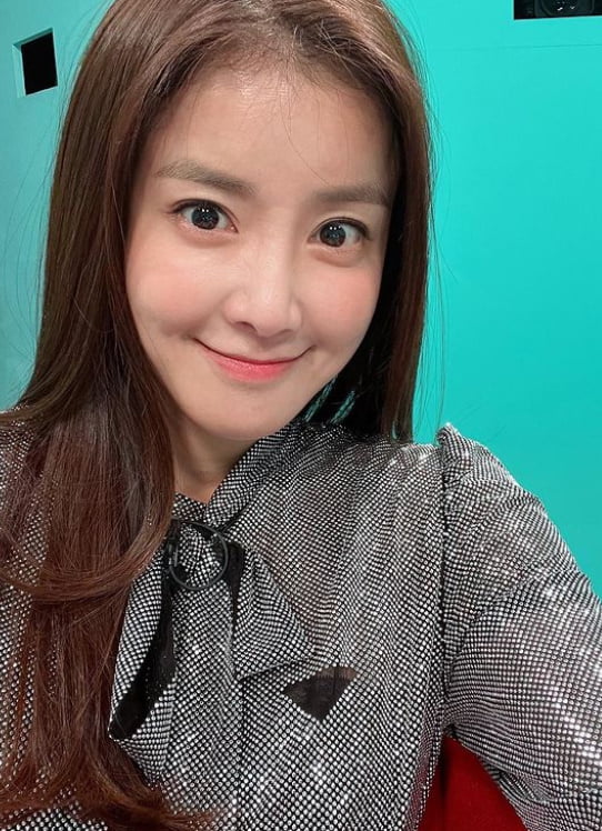 이시영, 남편 질투 하겠네…훈남 매니저와 찰떡 케미 [TEN★]