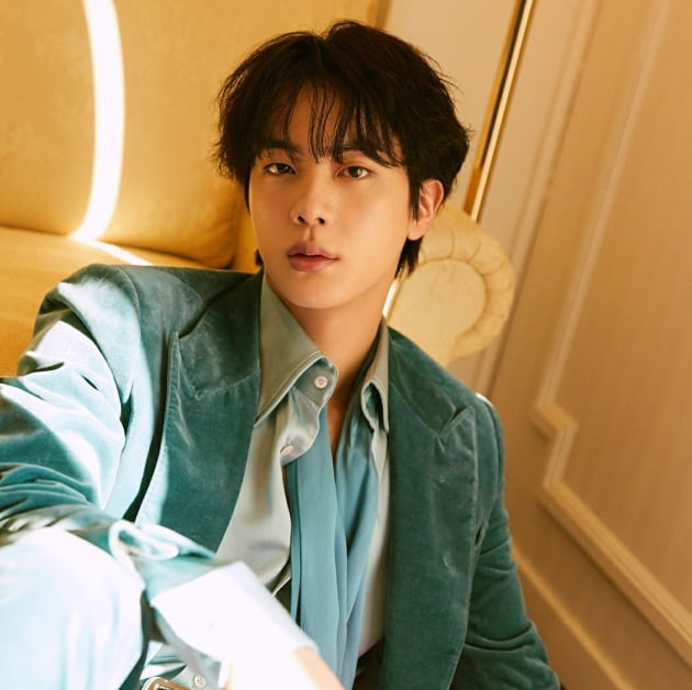 '슈퍼스타' 방탄소년단 진, 해외 매체들의 월드 와이드 생일 축하