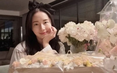 "이쁜 딸 낳고파"…'정형외과 의사♥' 이정현, 한우에  꽃바구니에 쏟아지는 선물 [TEN★]