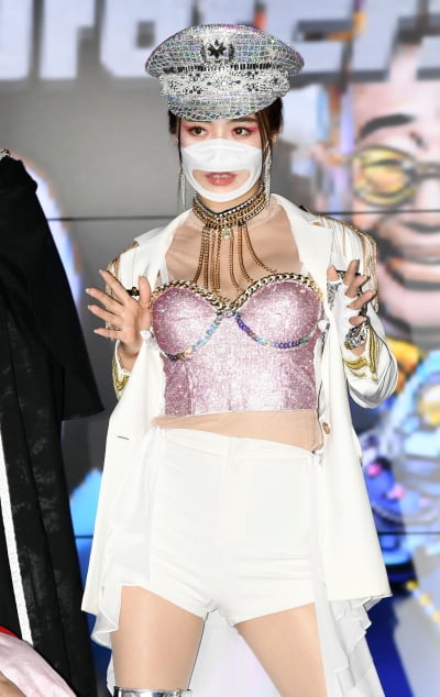[TEN 포토] 설하윤 '터질듯한 볼륨감'