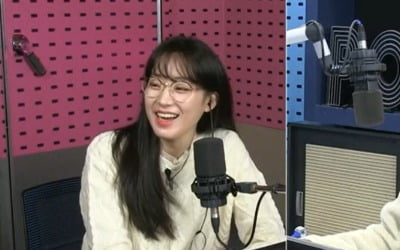 [종합] 주시은 아나운서 "월급 만족한다…김영철 출연료 낮춘 것에서 조금만" ('철파엠')
