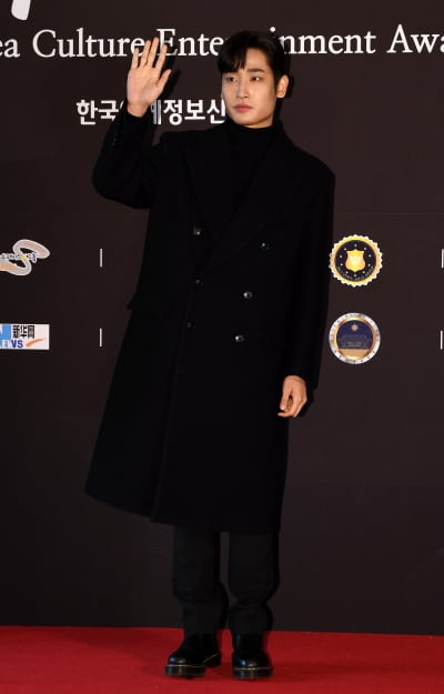 [TEN 포토] 박재정 '우월한 기럭지'