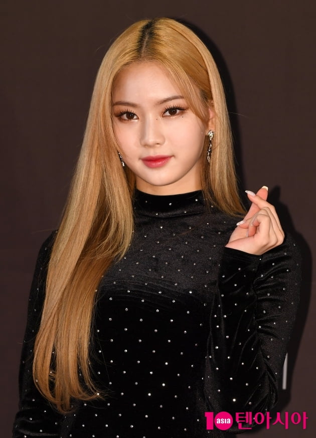 [TEN 포토] 스테이씨 아이사 '피부에 조명 달았나'