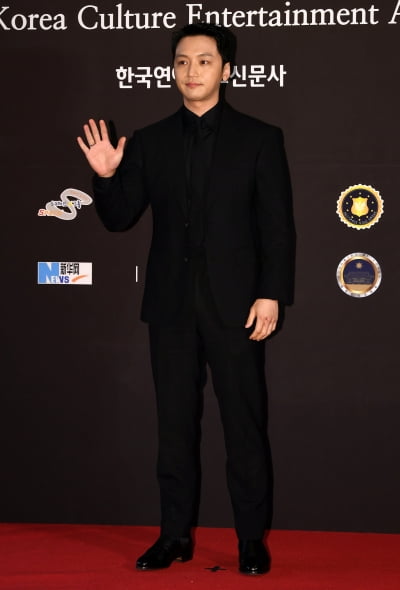 [TEN 포토] 변요한 '마초남의 매력'