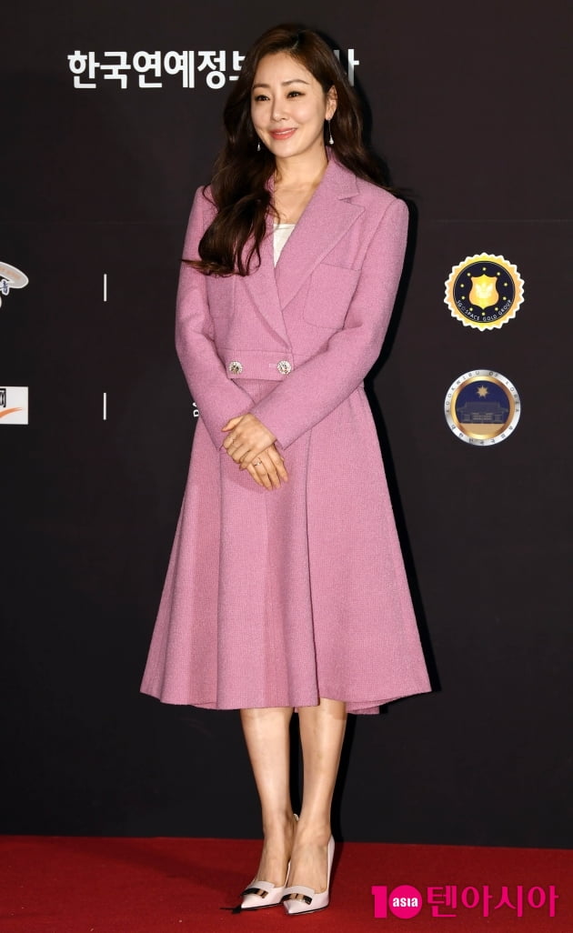 [TEN 포토] 오나라 '핑크빛 꽃미소'