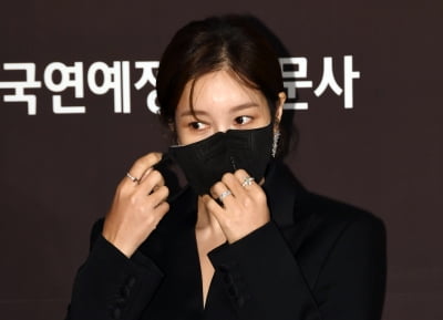 [TEN 포토] 이지아 '화려한 주얼리'