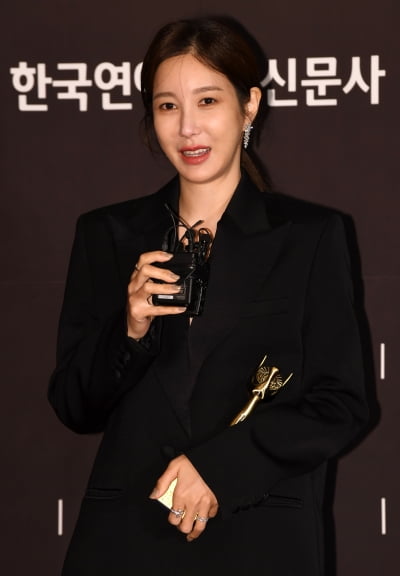 [TEN 포토] 이지아 '심수련으로 대상 수상'