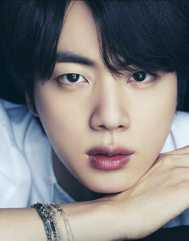 방탄소년단 진, 화이트 셔츠 하나로 빛난 美의 남신
