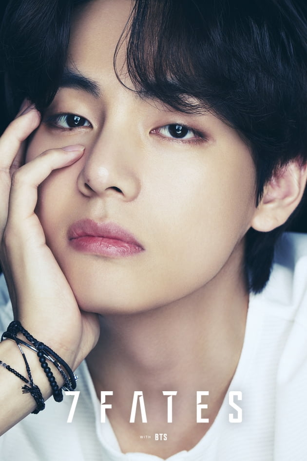 방탄소년단 뷔, '범접불가' 팔색조 미모의 차코...세븐페이츠 기대감UP