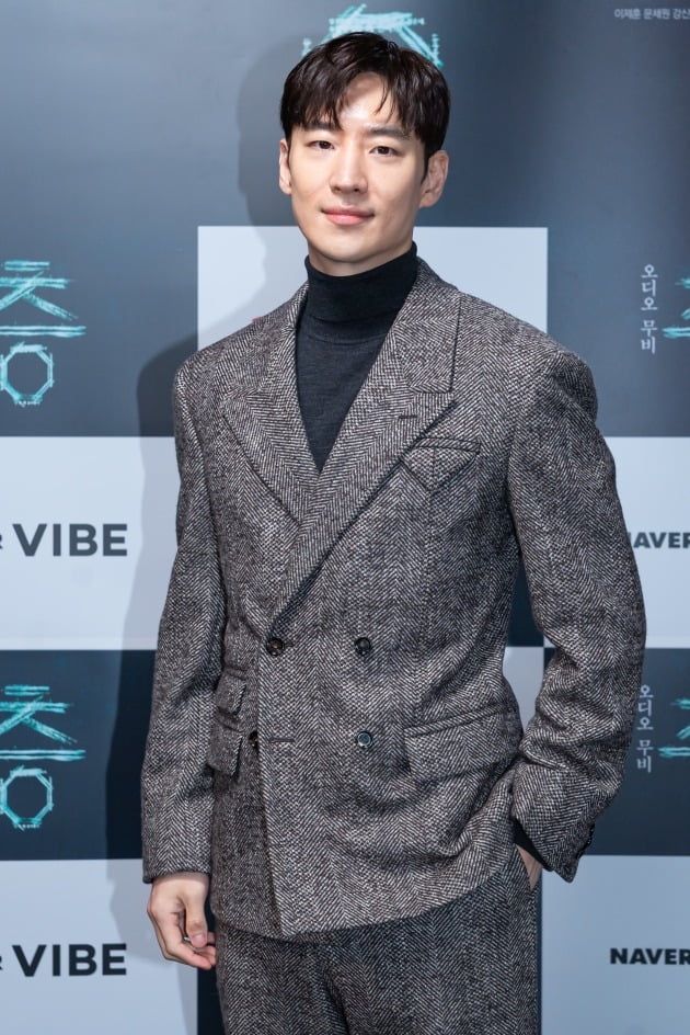 배우 이제훈이 16일 열린 오디오무비 '층'의 온라인 제작보고회에 참석했다. / 사진제공=네이버 바이브