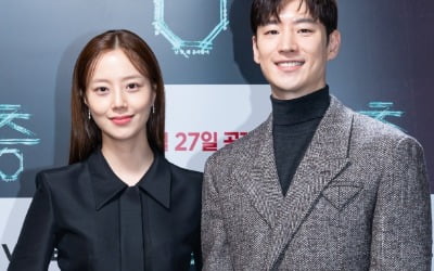'층' 이제훈 "문채원과 10년 전 청룡 남녀신인상 수상 인연"
