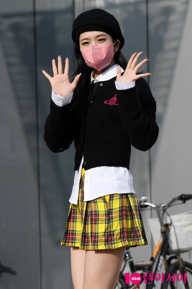 [TEN 포토]아이브 안유진 '늦어서 이만'