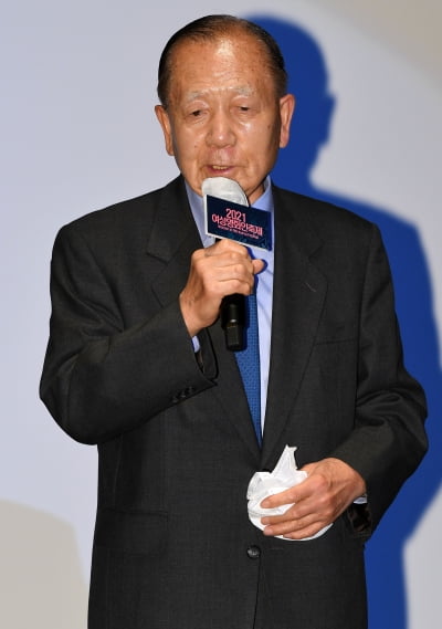[TEN 포토] 김동호 강릉국제영화제 이사장 '여성영화인축제의 발전을 기원합니다'