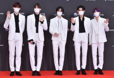 [TEN 포토] 투모로우바이투게더 '슈트 입은 왕자님들'