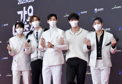 [TEN 포토] 아스트로 '비주얼 아이돌'