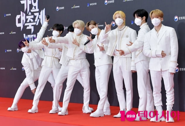 [TEN 포토] 스트레이 키즈 '레드카펫 귀염둥이들'