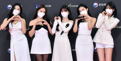 [TEN 포토] 레드벨벳 '여신들의 하트'