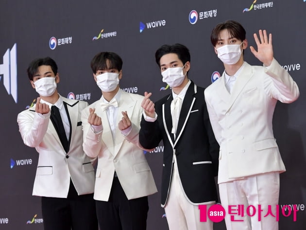 [TEN 포토] 뉴이스트 '4인 4색 매력남'
