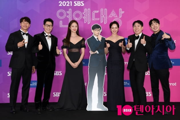 [TEN 포토] 런닝맨 '유재석은 등신대로 참석인증'