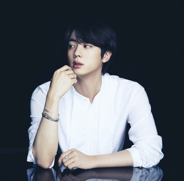 방탄소년단 진, 12월 브랜드평판 1위로 증명한 '슈퍼 인기'
