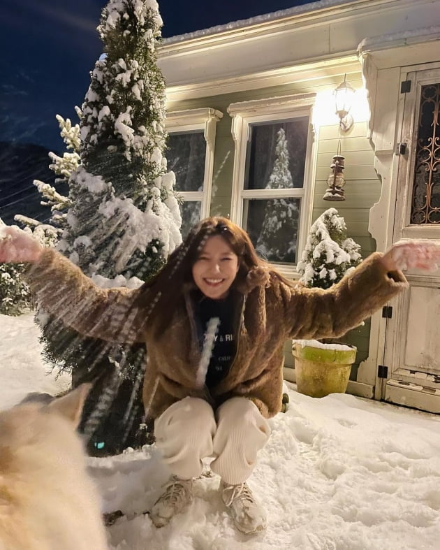 태연도 "부러워 부러워"…'정경호♥' 최수영, 눈장난 치며 러블리 미소 [TEN★]