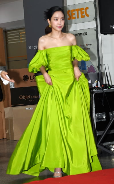 [TEN 포토] 손나은 '등장부터 시선흡수'