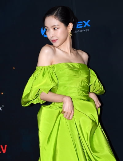 [TEN 포토] 손나은 '아름답다는 말로 부족해'