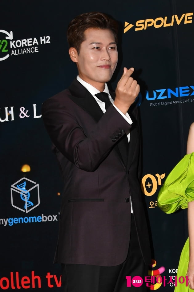 [TEN 포토] 김일중 '젠틀한 하트'