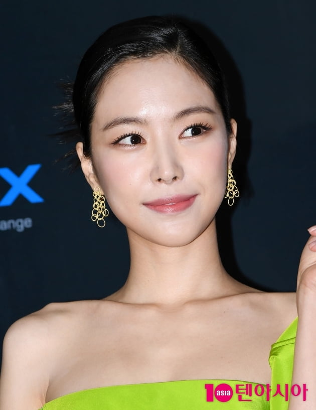 [TEN 포토] 손나은 '뭔가 달라진 분위기'