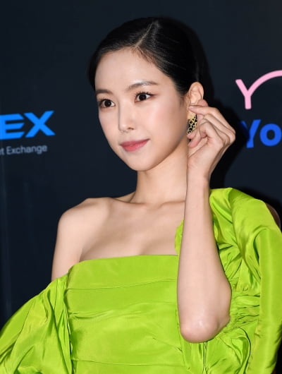 [TEN 포토] 손나은 '탄성 부르는 예쁨'