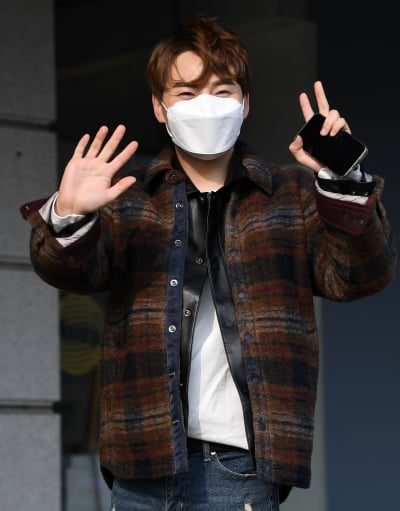 [TEN 포토] 박서진 "건강 조심하세요"