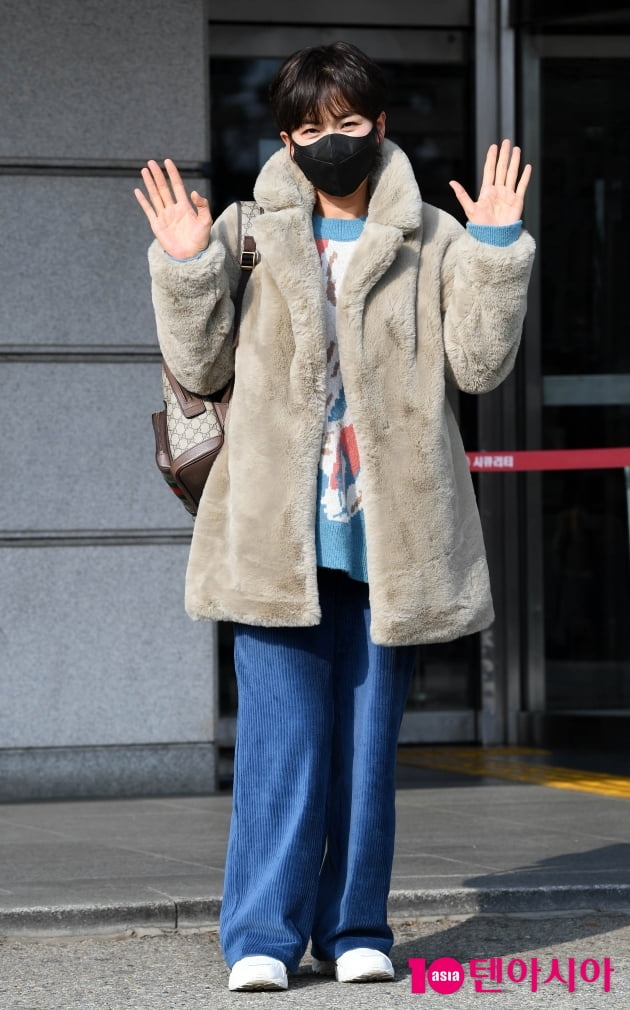 [TEN 포토] 반가희 '퍼 재킷으로 우아하게'