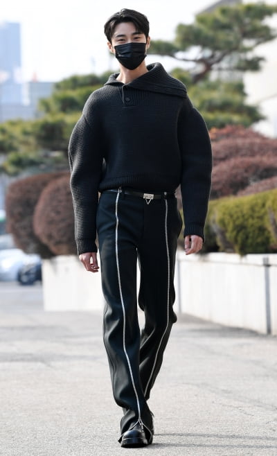 [TEN 포토] 변우석 '말문 막히는 비율'