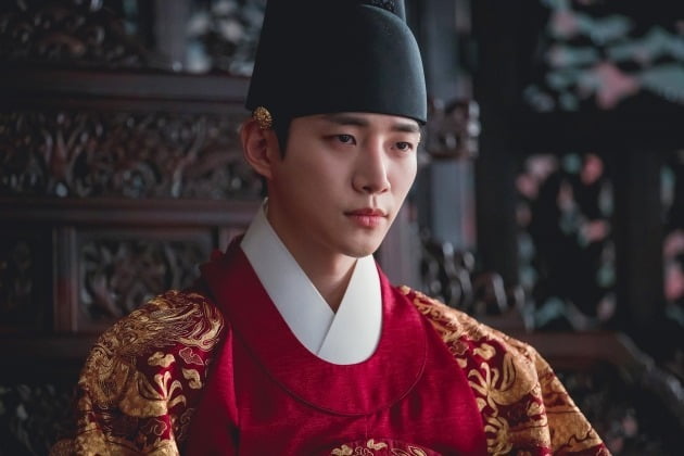 '옷소매' 스틸컷./사진제공=MBC