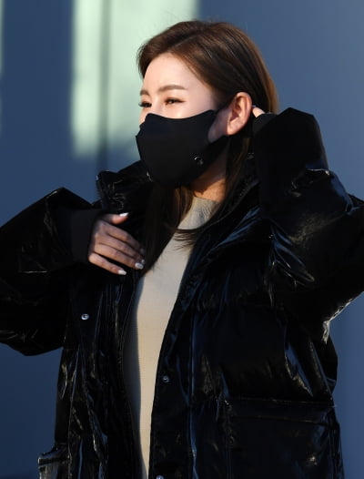 [TEN 포토] 송가인 '머리만 넘겨도 화보'