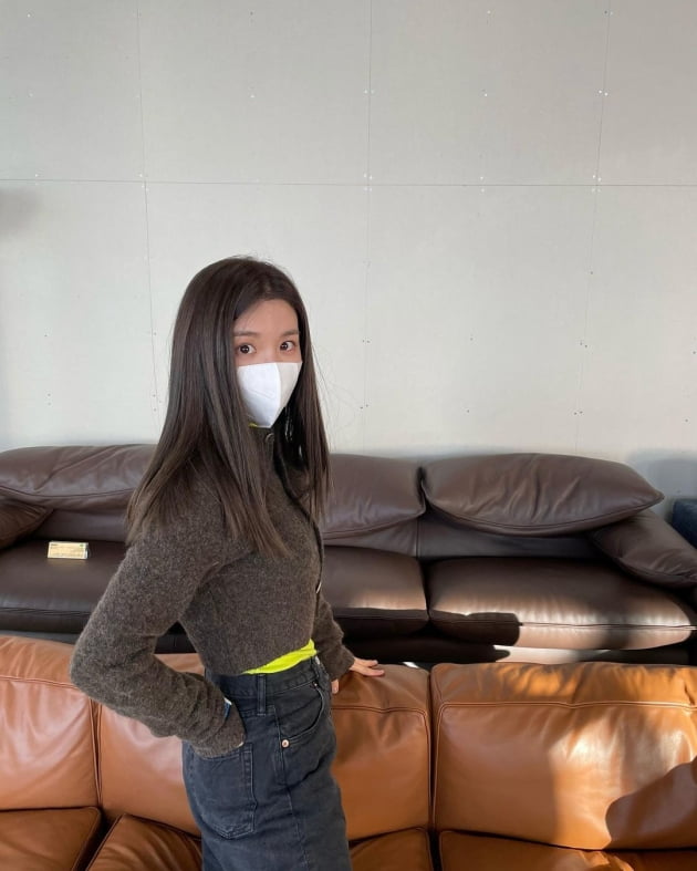'오뚜기3세' 함연지, 빈티지가구숍 주인 행세?…소파에 걸터앉아 "누려보기" [TEN★]