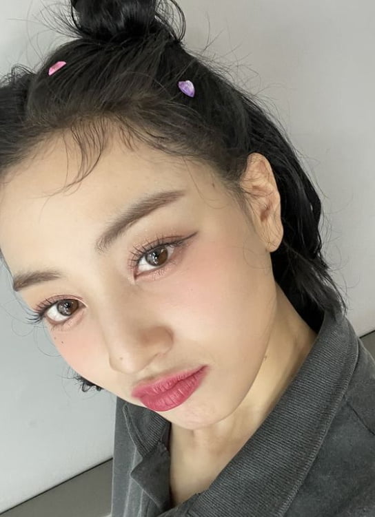 "이 사진 안 올렸더라"…트와이스 지효, 반전 글래머 매력 '미공개컷' [TEN★]