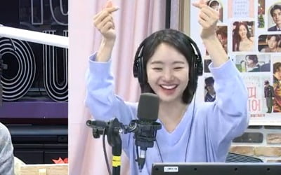[종합] 원진아, 극장 알바 '미소지기'→'지옥' 애미상…"킥복싱 8개월, 액션도 OK" ('씨네타운')