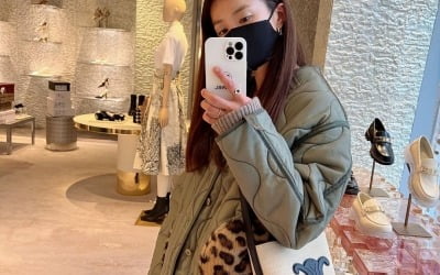 '외식사업가♥' 이시영, 치타룩 입고 와인 한 잔…호랑이도 놀랄 패션 센스 [TEN★]