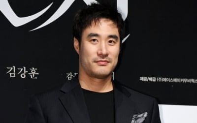 [공식] '음주운전' 배성우 '말할 수 없는 비밀'로 스크린 복귀…"초심으로 돌아갈 것"