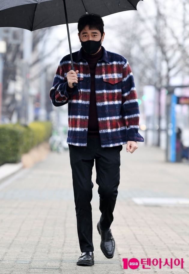 [TEN 포토] 조한선 '우월한 기럭지'