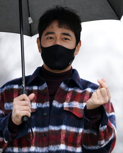 [TEN 포토] 조한선 '기억의 해각 사랑해주세요'