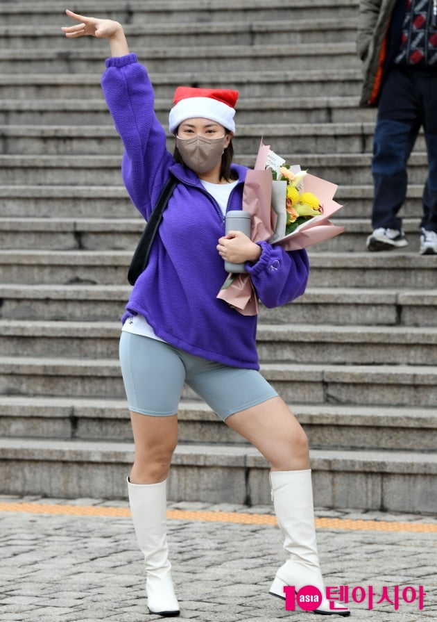 [TEN 포토] 가비 '춤선 살리는 손짓'