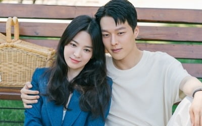 '지헤중' 송혜교, 이별 결심한 장기용과 애틋한 포옹…"더 깊어진다"