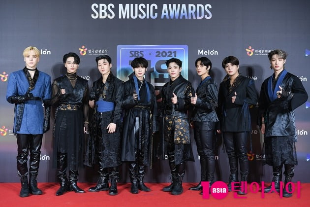 [TEN 포토] 에이티즈 '훈내가 진동'