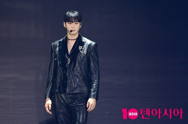 [TEN 포토] 아스트로 차은우 '치명적인 아우라'